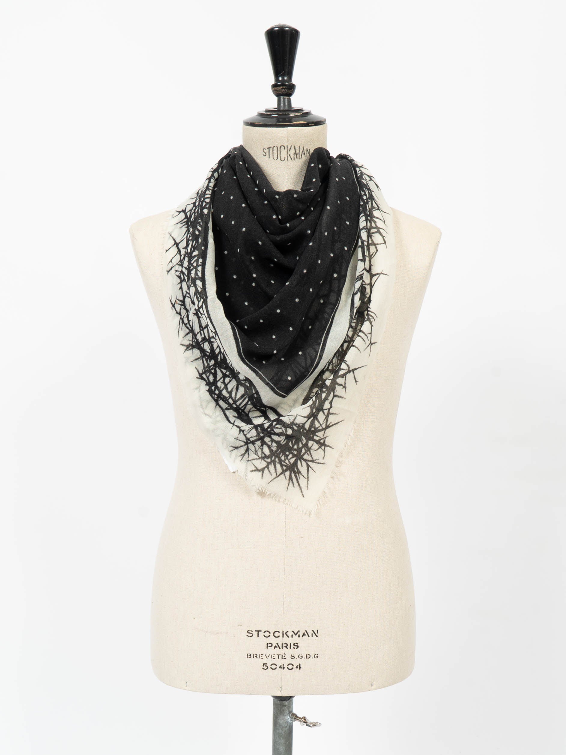 SS16 Black & White Thorn Wool Scarf