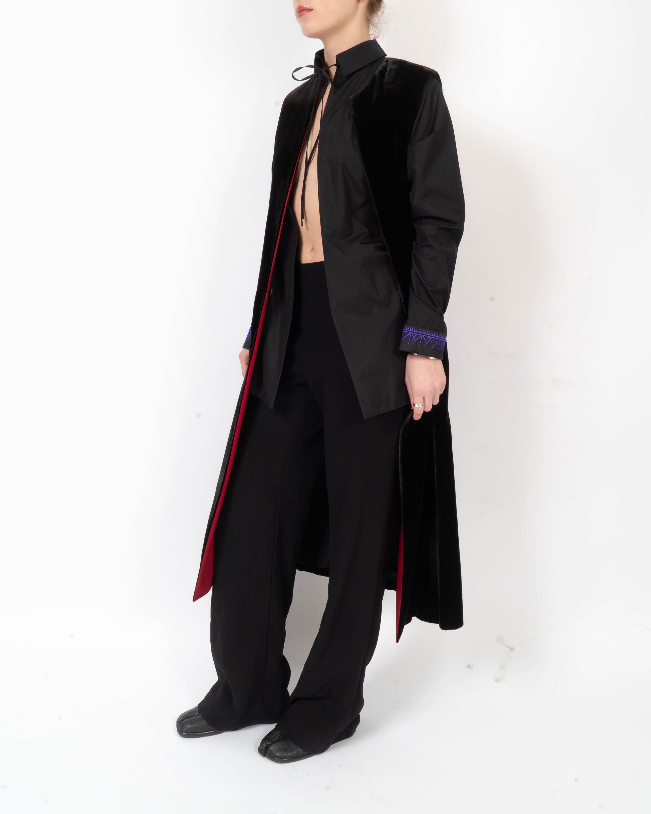 SS18 Sleevless Long-Coat in Black Velvet with Red Contrasting Silk Lining