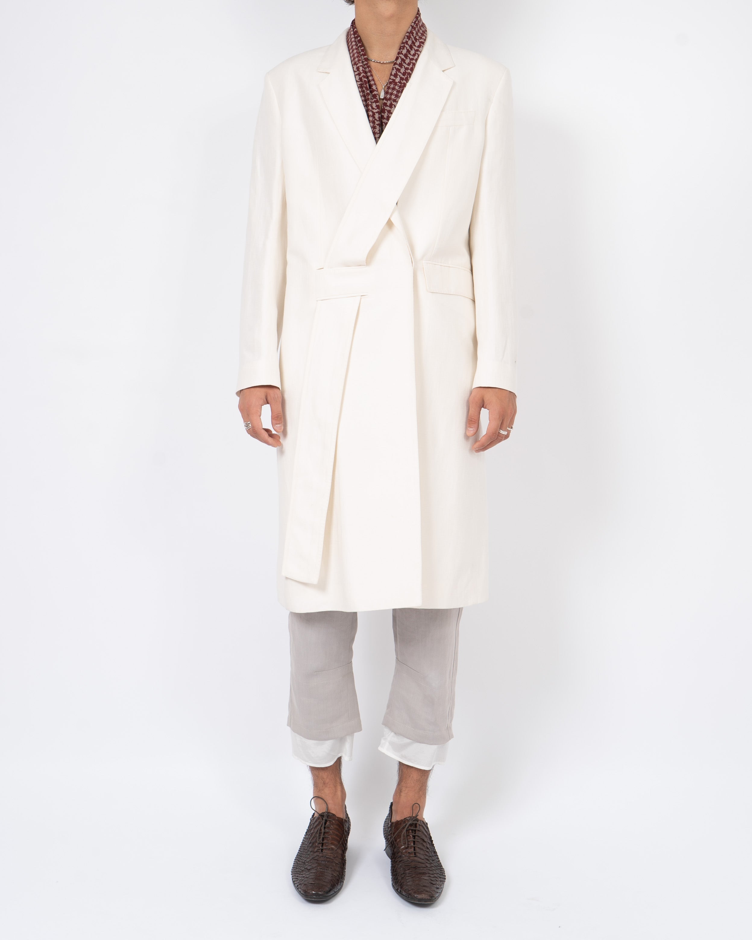 SS19 White Split Collar Linen Coat