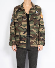Load image into Gallery viewer, Military Camouflage Jacket with Patches