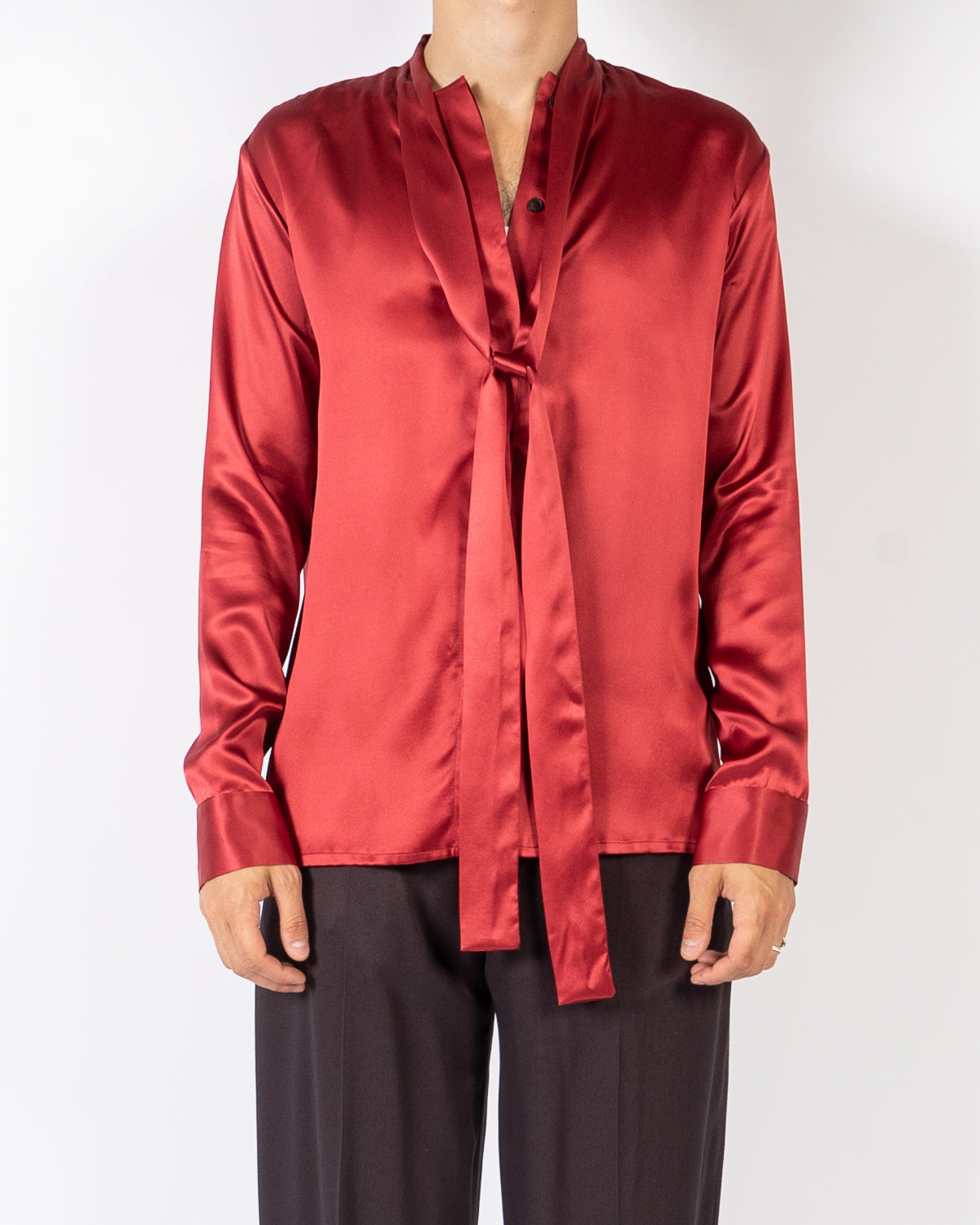 – Collar Shirt Backyardarchive FW18 Silk Red Scarf