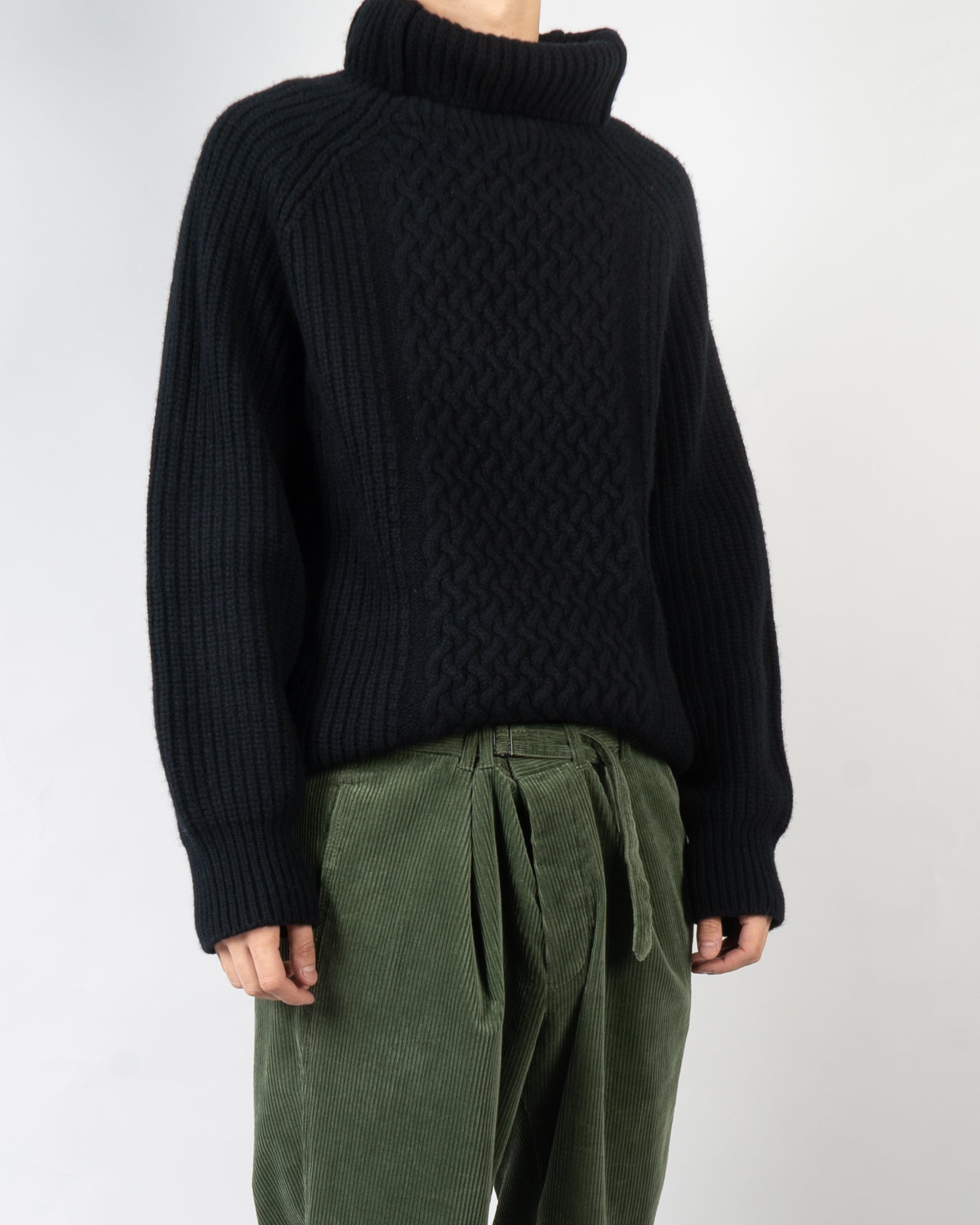 FW20 Black Chunky Cable Knit Turtle Neck