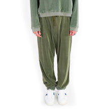 Load image into Gallery viewer, FW18 Light Green Velvet Sweatpants